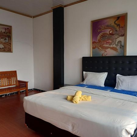 Dc Hotel & Hostel Labuan Bajo Zewnętrze zdjęcie