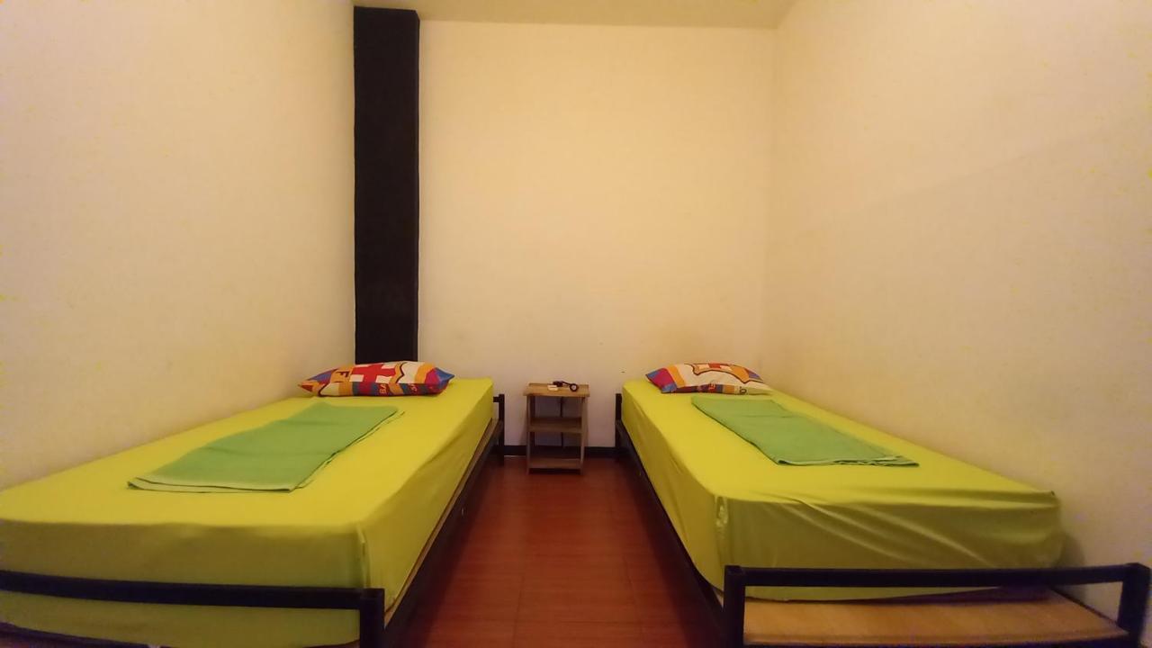 Dc Hotel & Hostel Labuan Bajo Zewnętrze zdjęcie