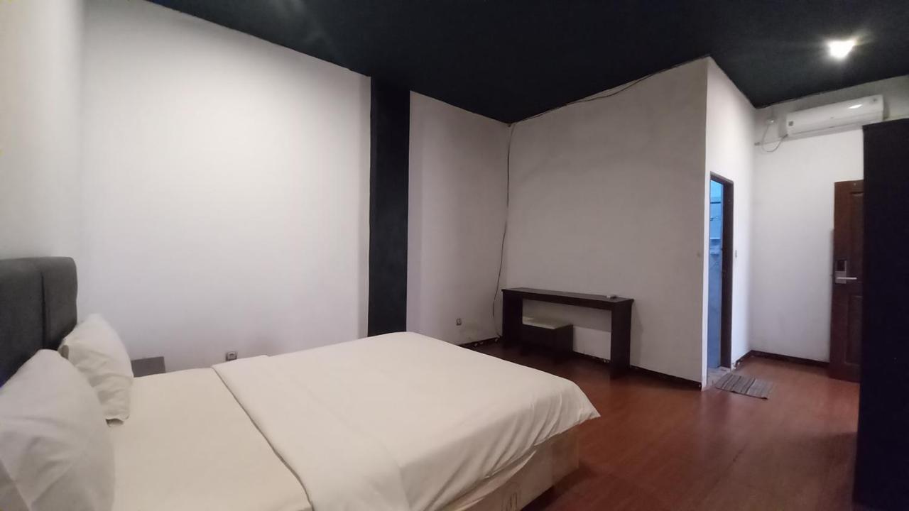 Dc Hotel & Hostel Labuan Bajo Zewnętrze zdjęcie