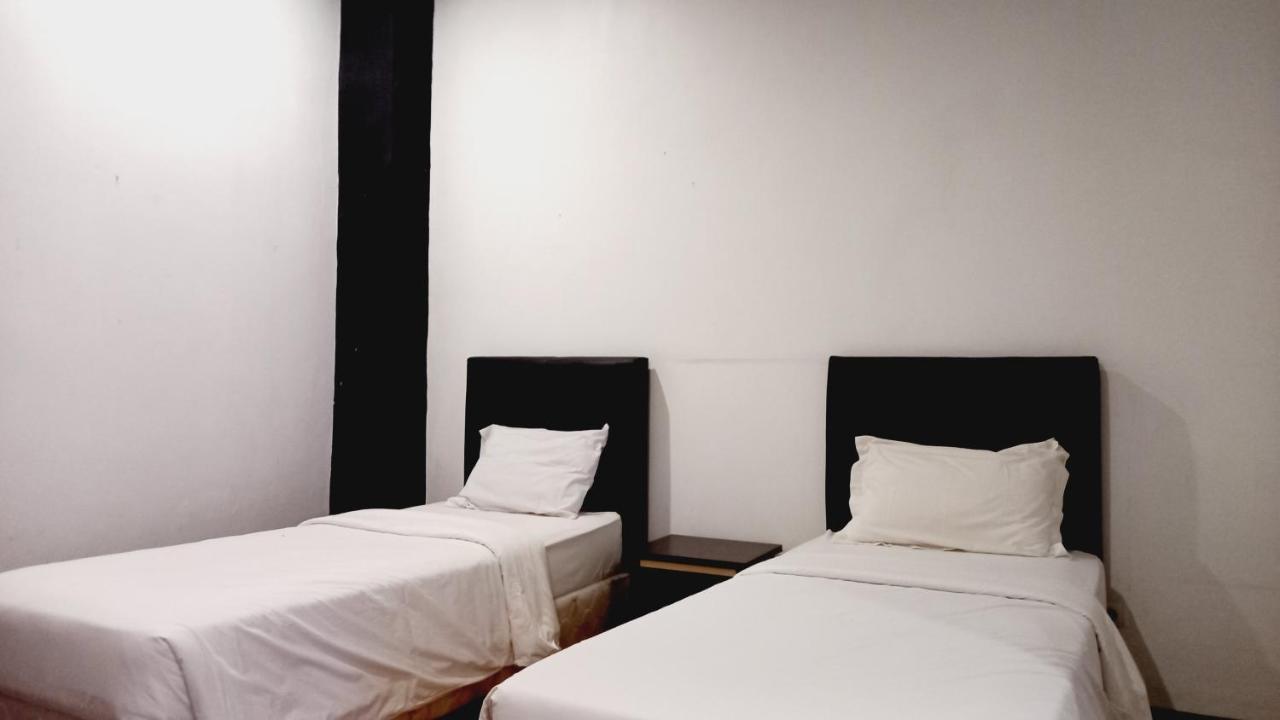 Dc Hotel & Hostel Labuan Bajo Zewnętrze zdjęcie