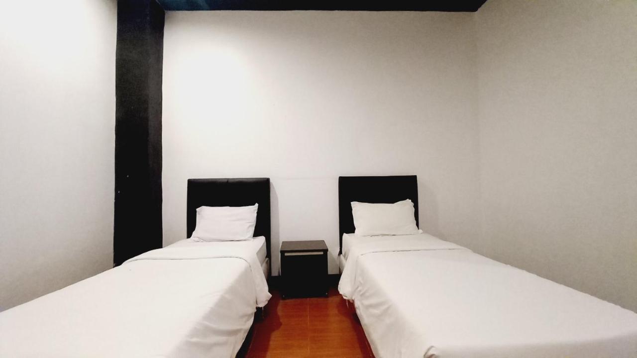 Dc Hotel & Hostel Labuan Bajo Zewnętrze zdjęcie