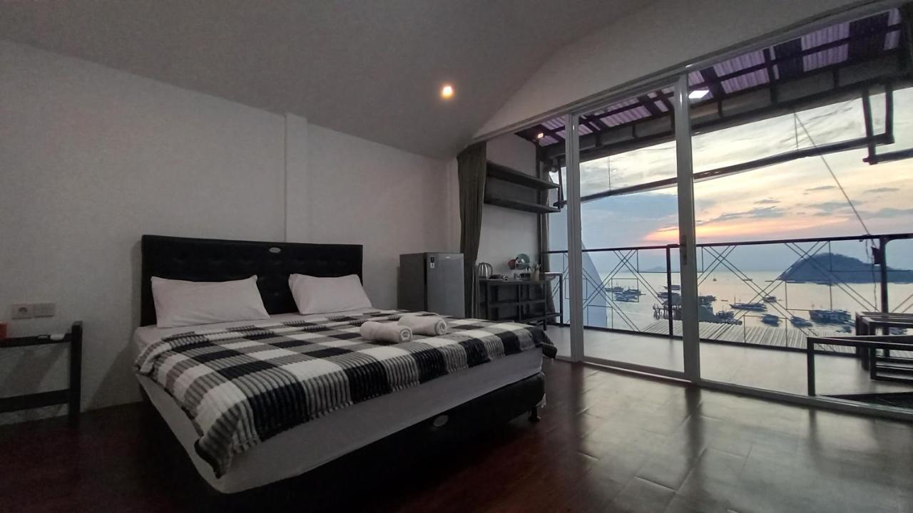 Dc Hotel & Hostel Labuan Bajo Zewnętrze zdjęcie