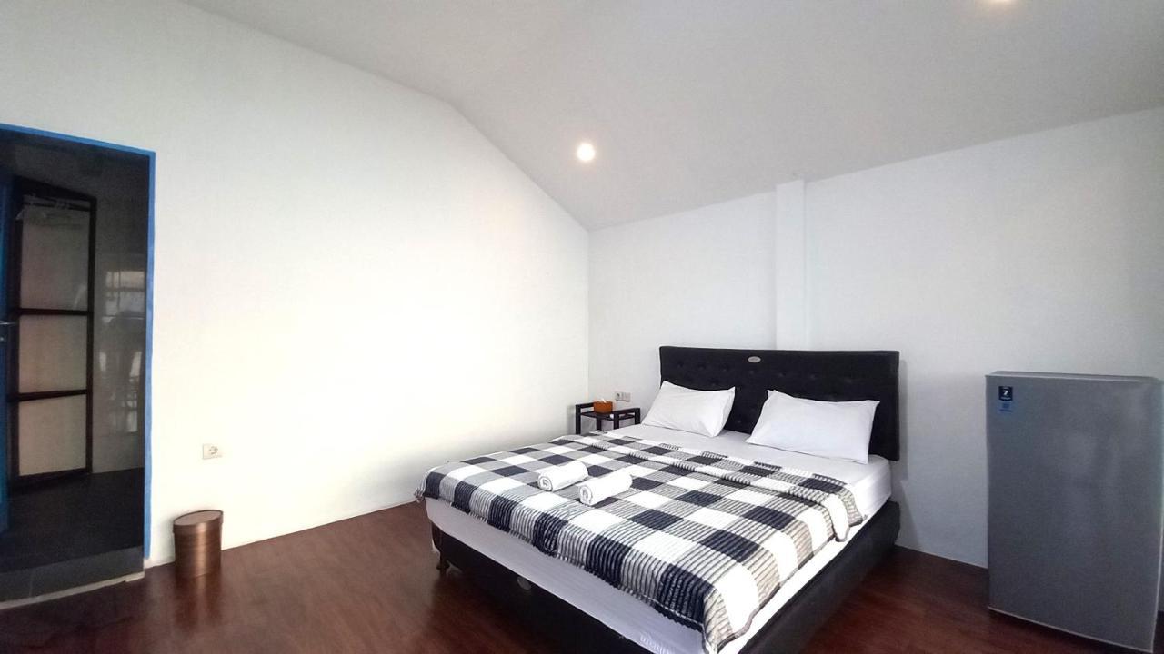 Dc Hotel & Hostel Labuan Bajo Zewnętrze zdjęcie