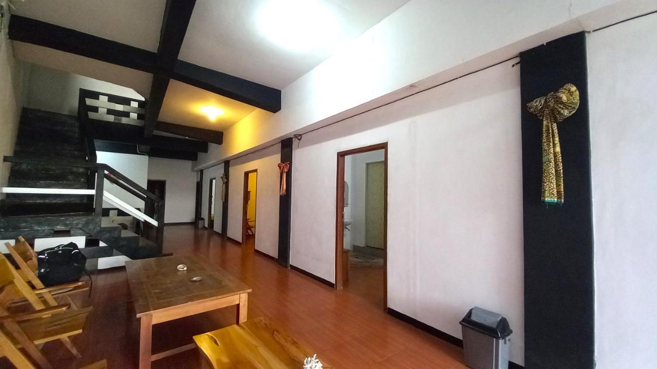 Dc Hotel & Hostel Labuan Bajo Zewnętrze zdjęcie