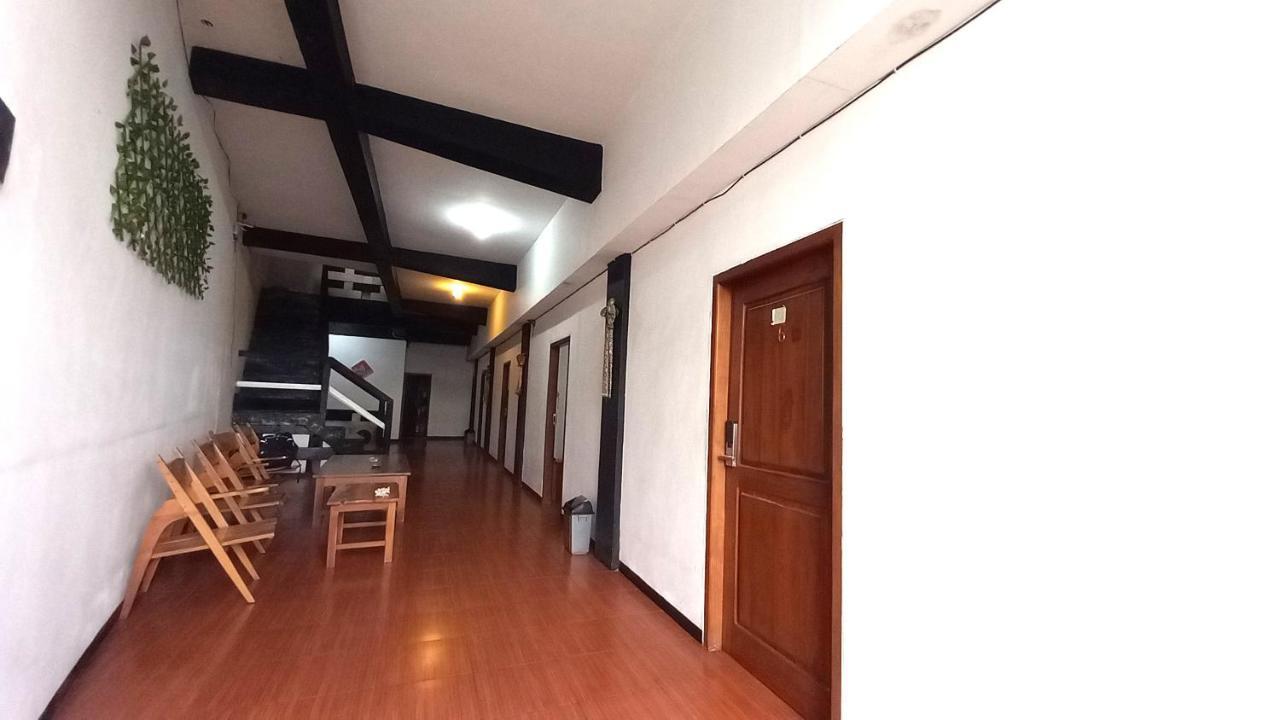 Dc Hotel & Hostel Labuan Bajo Zewnętrze zdjęcie