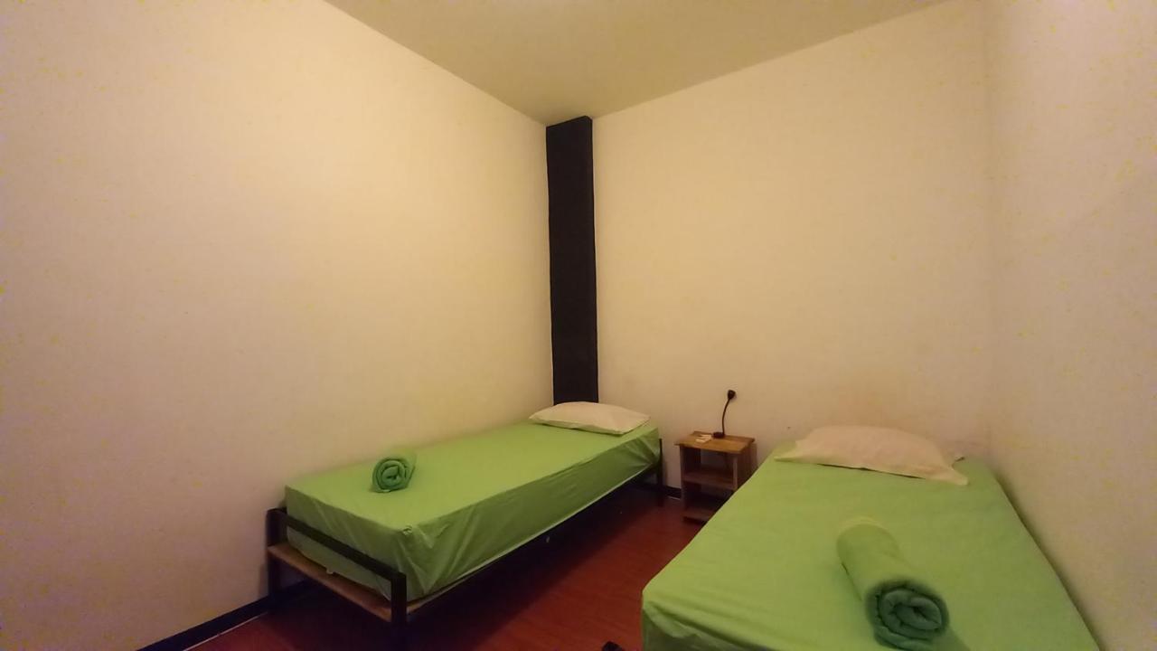 Dc Hotel & Hostel Labuan Bajo Zewnętrze zdjęcie