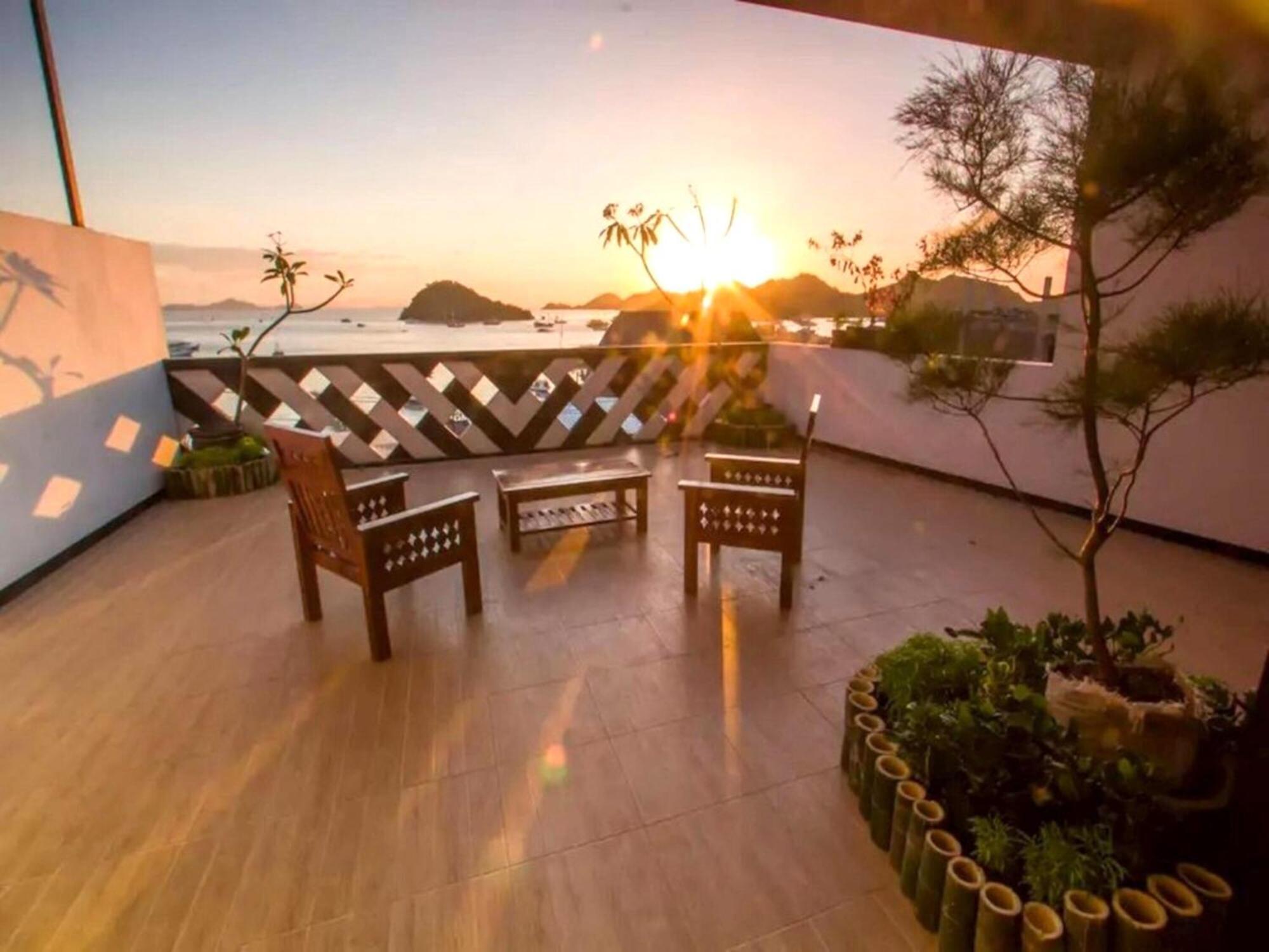 Dc Hotel & Hostel Labuan Bajo Zewnętrze zdjęcie